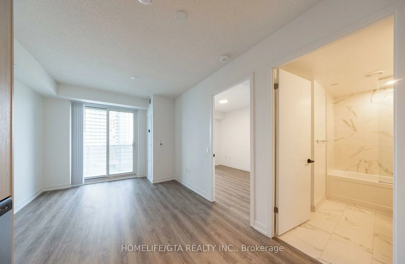 195, Commerce, Vaughan Corporate Centre, Vaughan