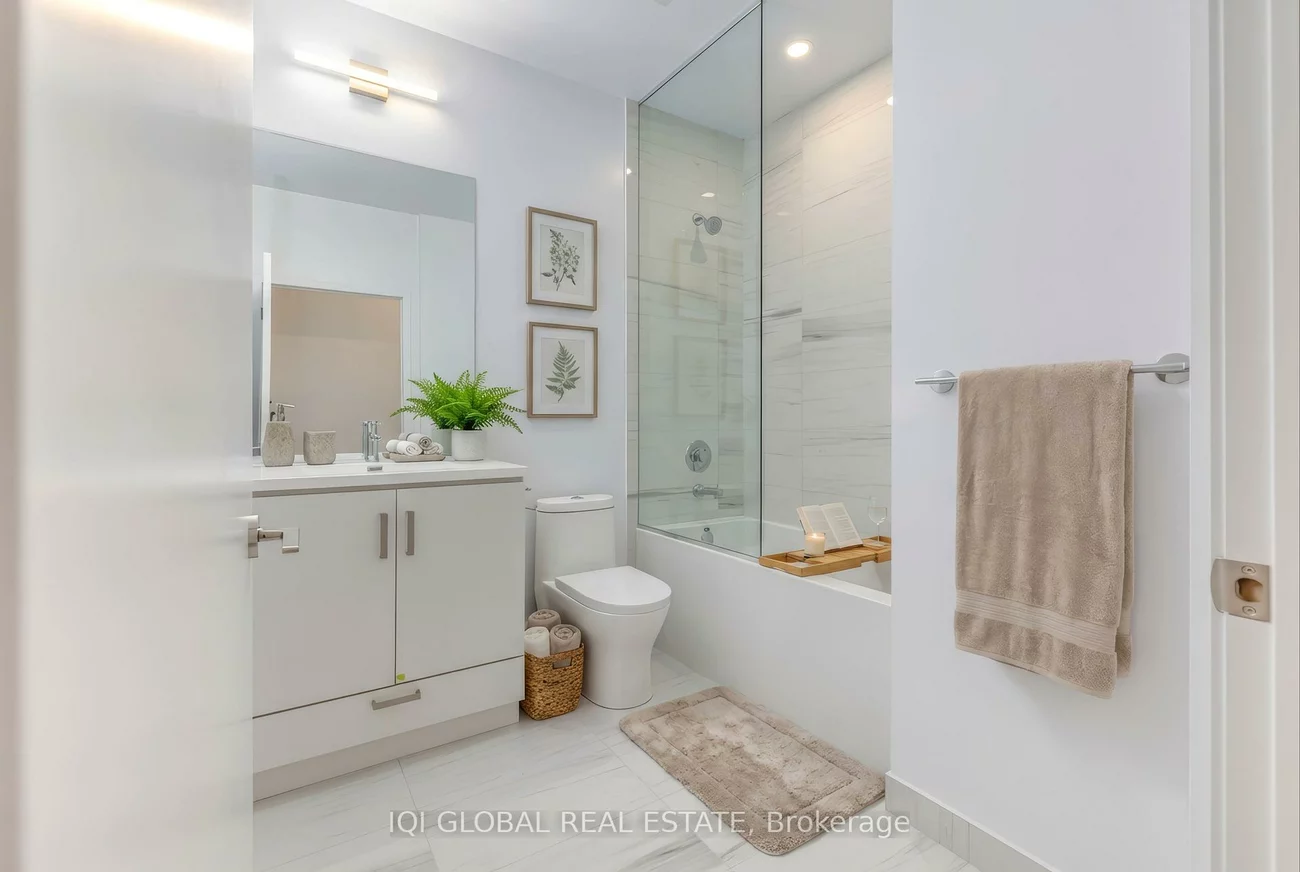 10, Honeycrisp, Vaughan Corporate Centre, Vaughan