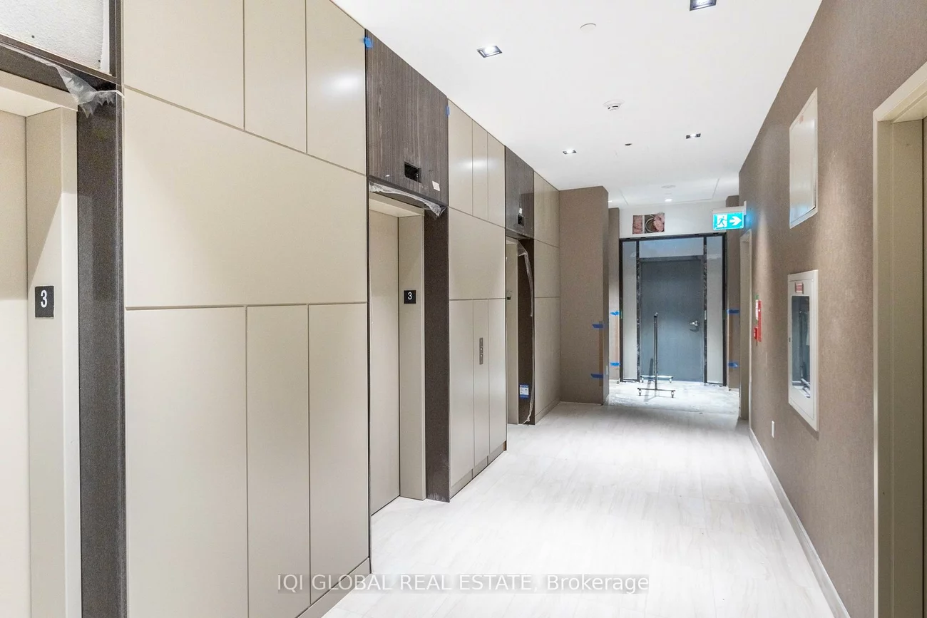 10, Honeycrisp, Vaughan Corporate Centre, Vaughan