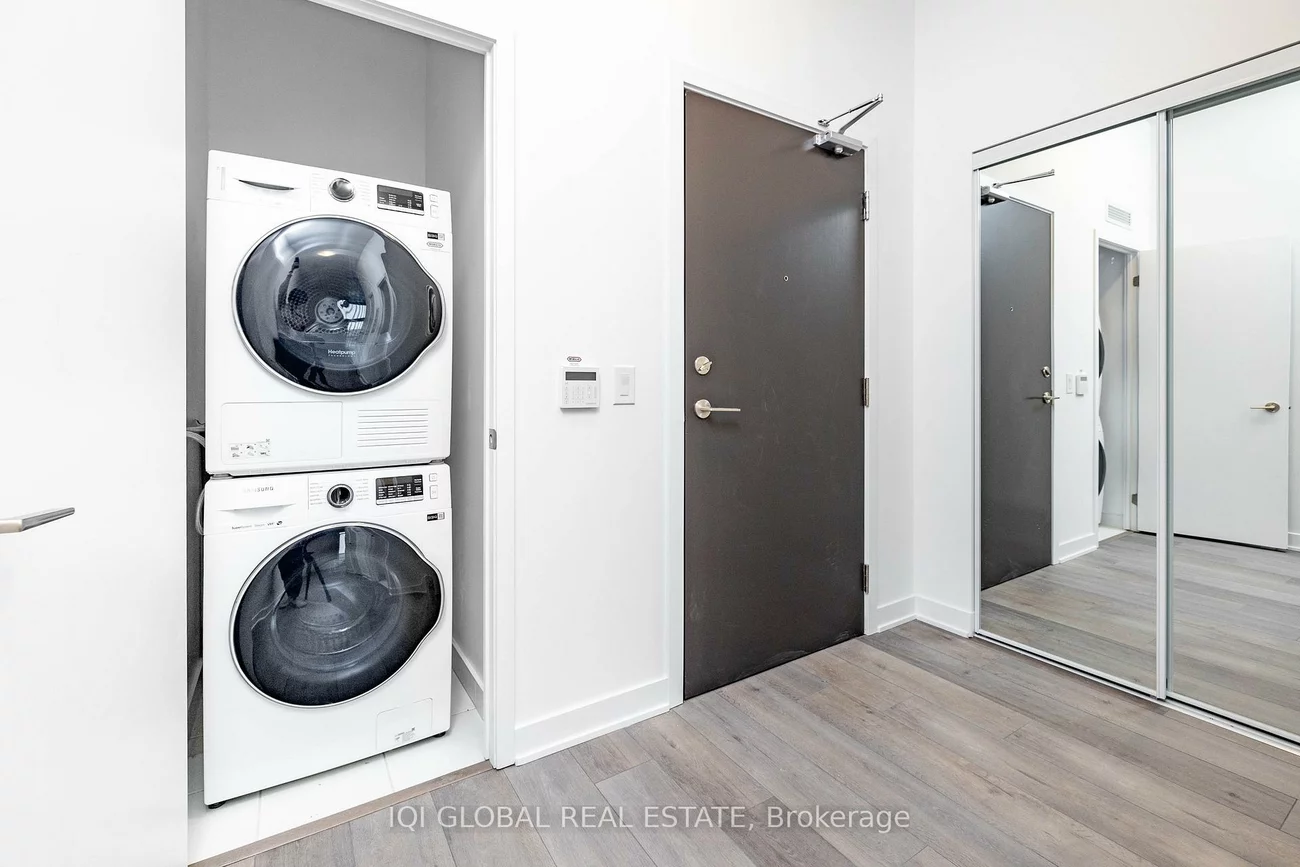 10, Honeycrisp, Vaughan Corporate Centre, Vaughan