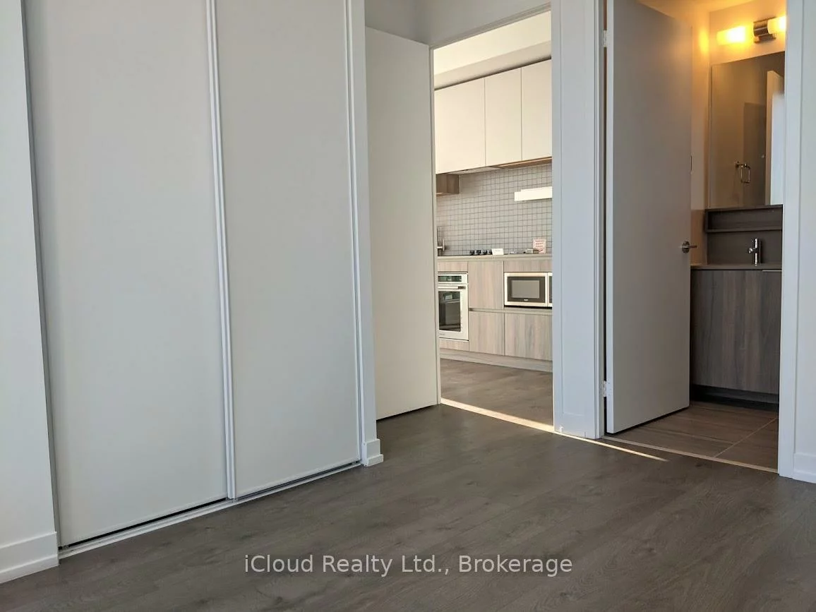 950, Portage, Vaughan Corporate Centre, Vaughan