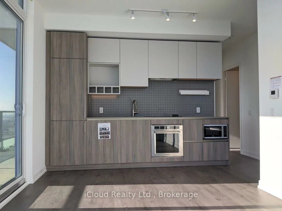 950, Portage, Vaughan Corporate Centre, Vaughan