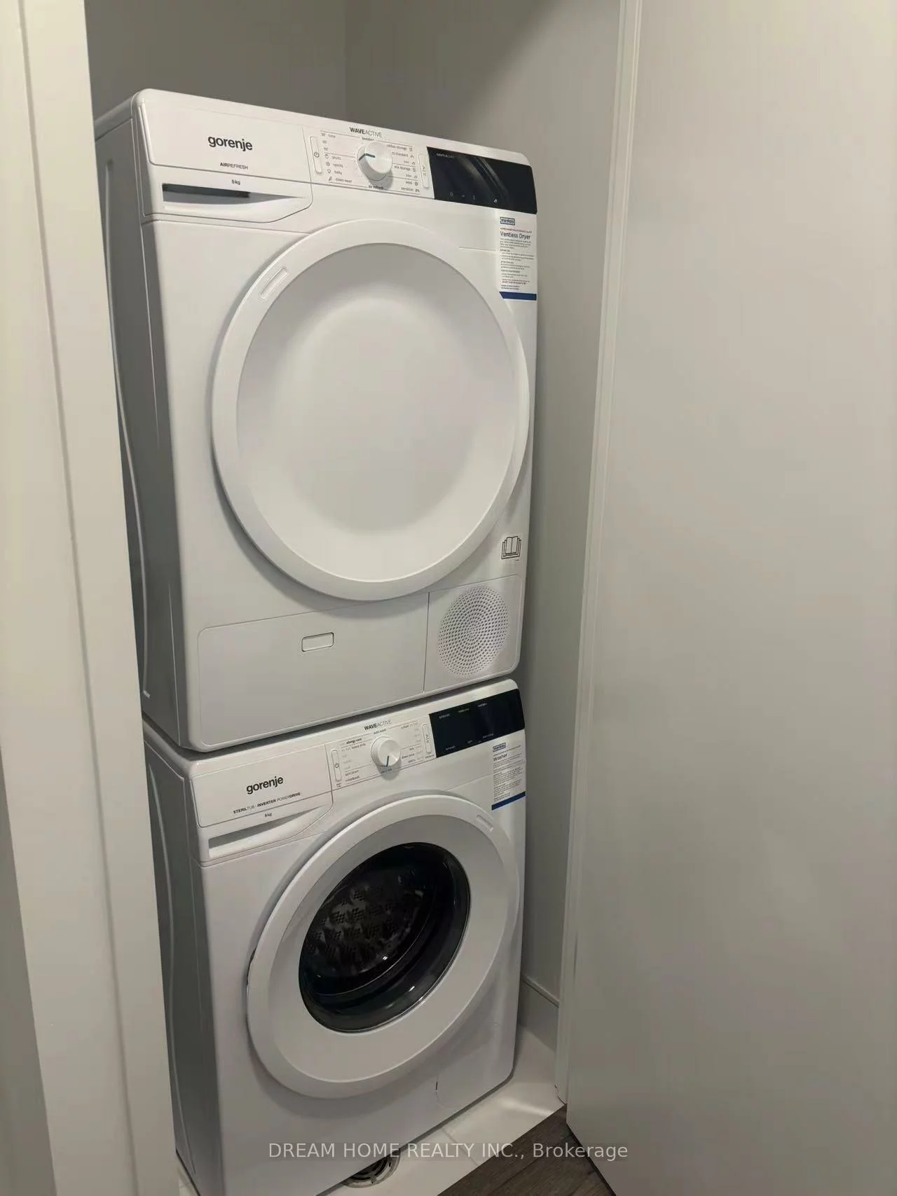 195, Commerce, Vaughan Corporate Centre, Vaughan