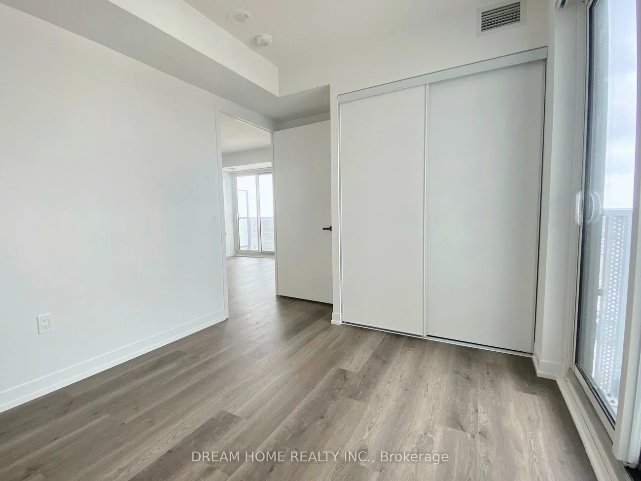 195, Commerce, Vaughan Corporate Centre, Vaughan