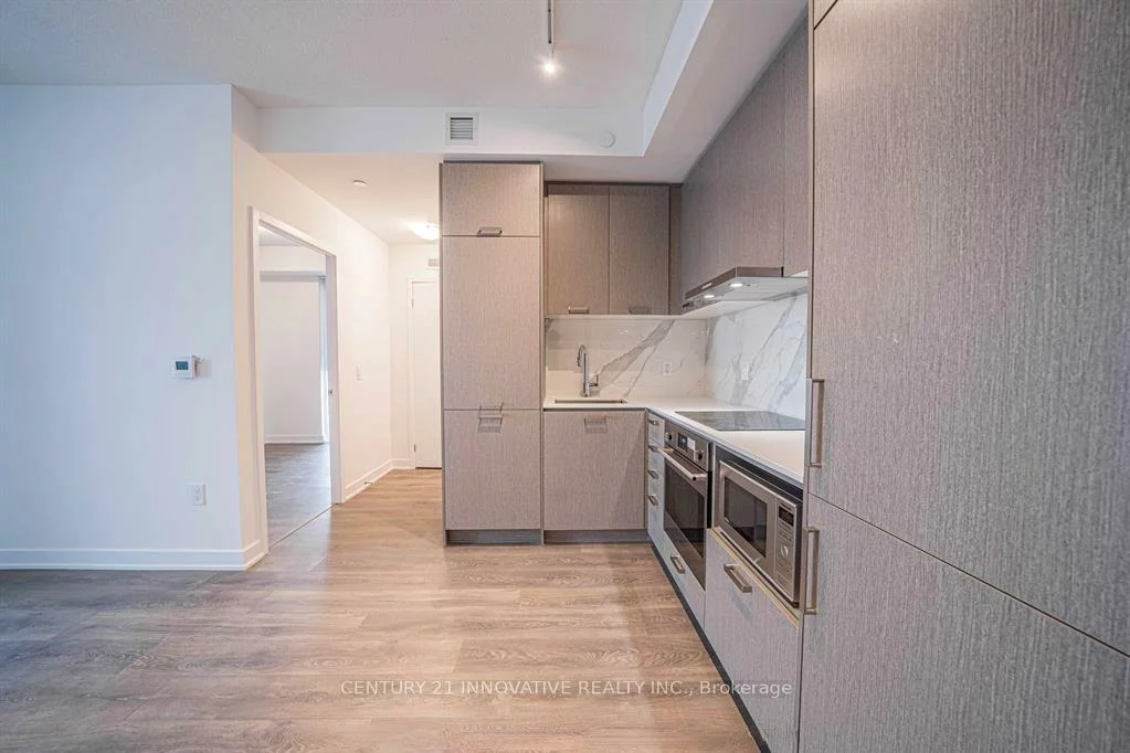 10, Honeycrisp, Vaughan Corporate Centre, Vaughan