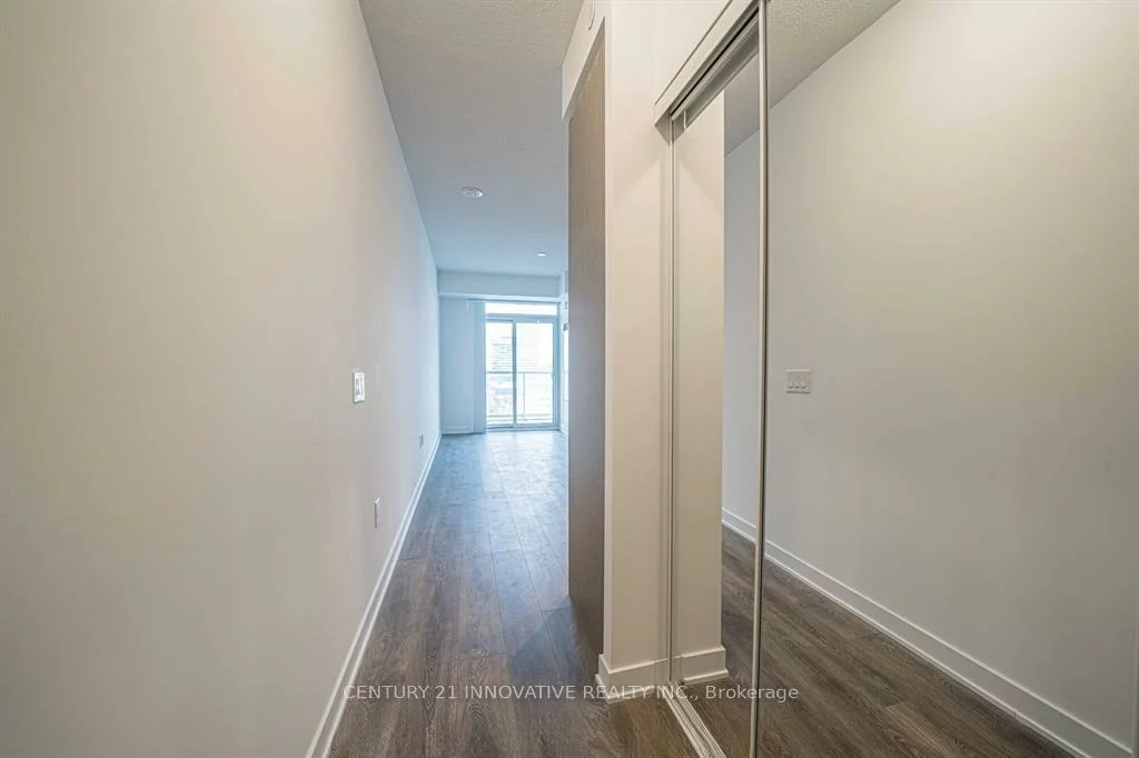 10, Honeycrisp, Vaughan Corporate Centre, Vaughan