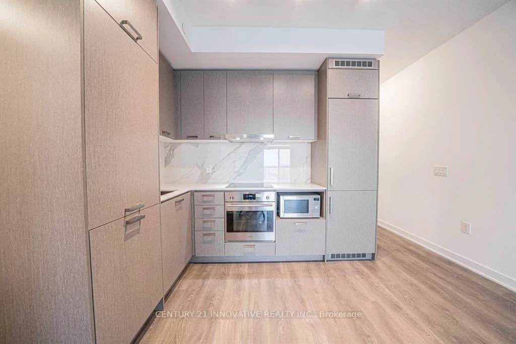 10, Honeycrisp, Vaughan Corporate Centre, Vaughan