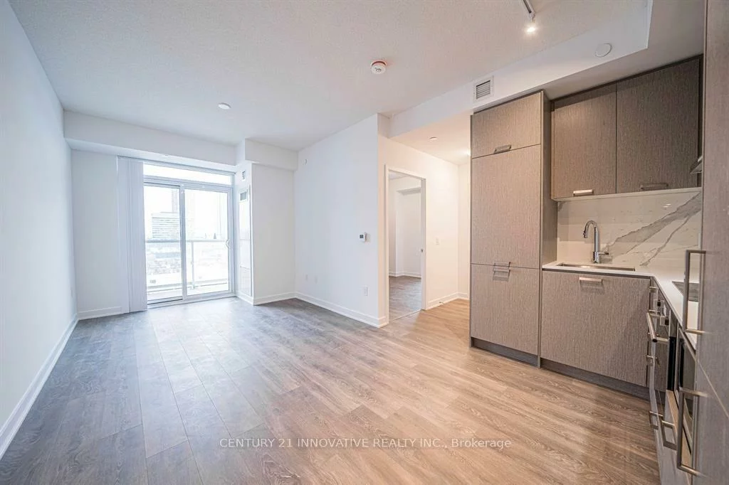 10, Honeycrisp, Vaughan Corporate Centre, Vaughan