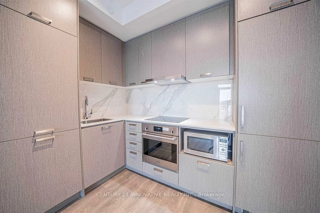 10, Honeycrisp, Vaughan Corporate Centre, Vaughan