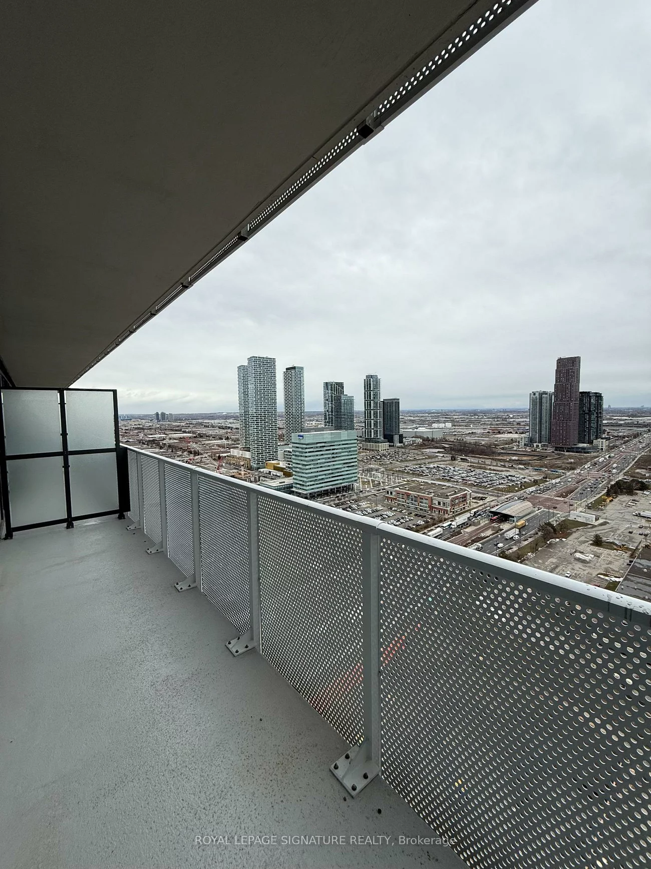 28, Interchange, Vaughan Corporate Centre, Vaughan