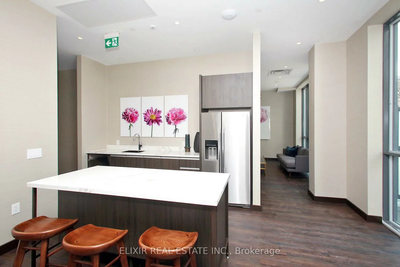 60, Honeycrisp, Vaughan Corporate Centre, Vaughan