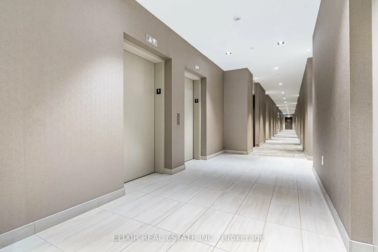 60, Honeycrisp, Vaughan Corporate Centre, Vaughan