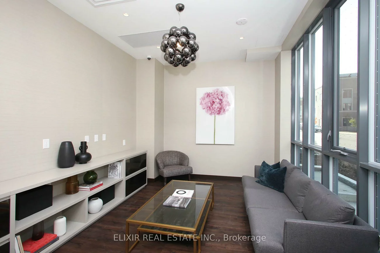 60, Honeycrisp, Vaughan Corporate Centre, Vaughan