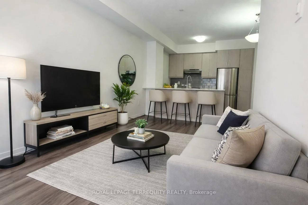 21, Honeycrisp, Vaughan Corporate Centre, Vaughan