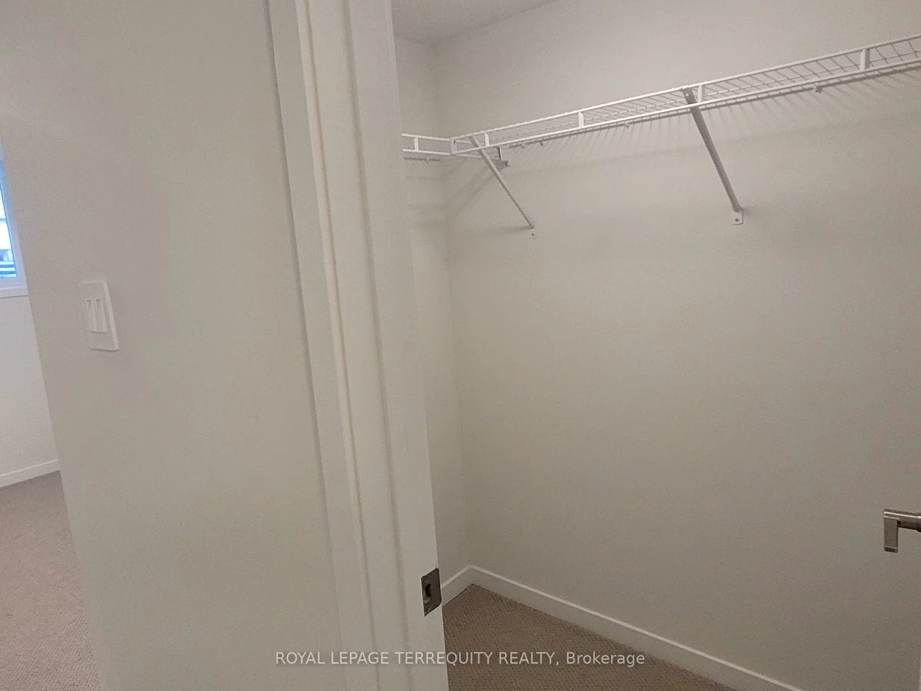 21, Honeycrisp, Vaughan Corporate Centre, Vaughan