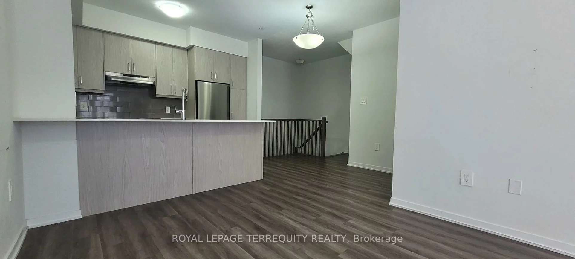 21, Honeycrisp, Vaughan Corporate Centre, Vaughan