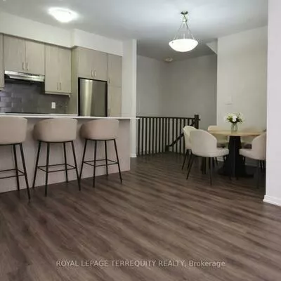 21, Honeycrisp, Vaughan Corporate Centre, Vaughan