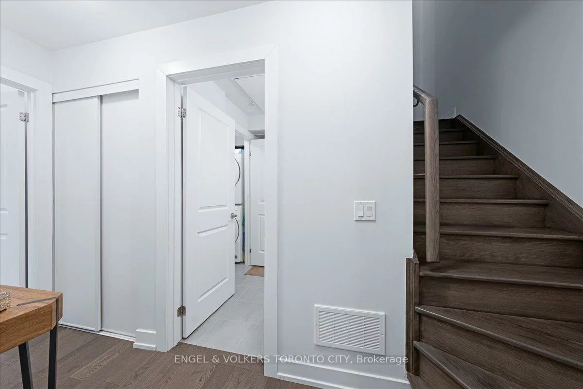 9560, Islington, Sonoma Heights, Vaughan