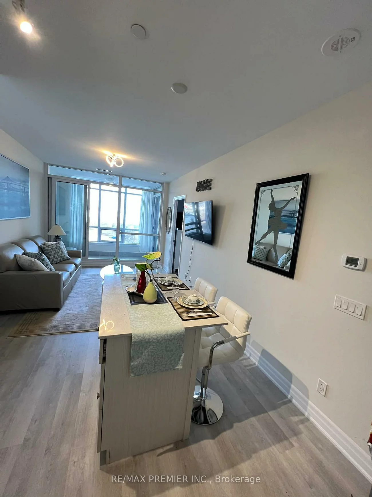 9085, Jane, Concord, Vaughan