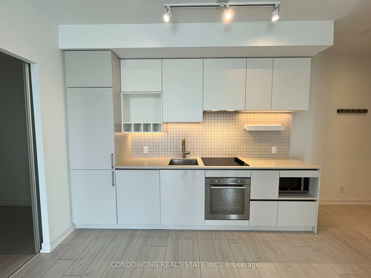 898, Portage, Vaughan Corporate Centre, Vaughan