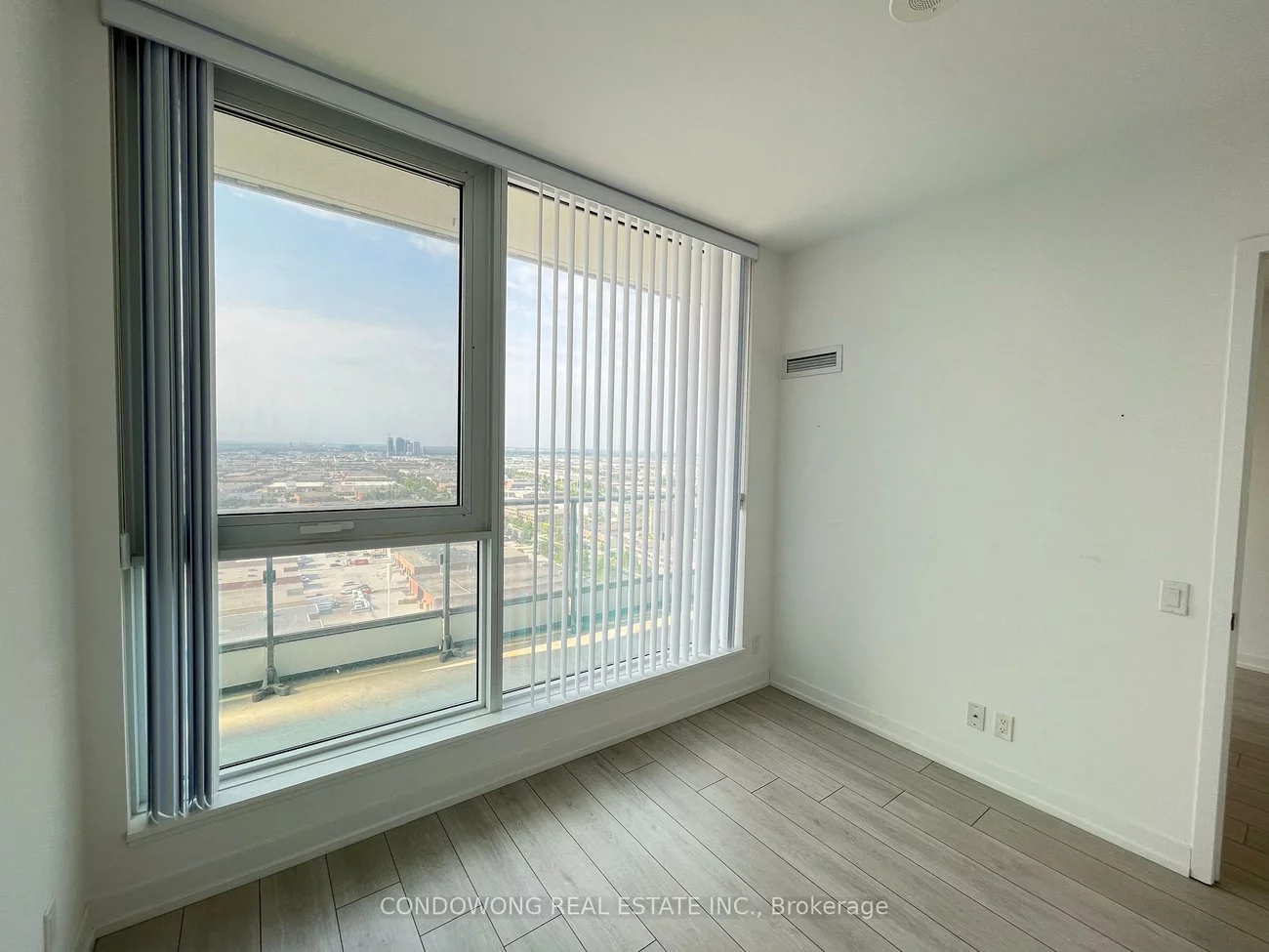 898, Portage, Vaughan Corporate Centre, Vaughan