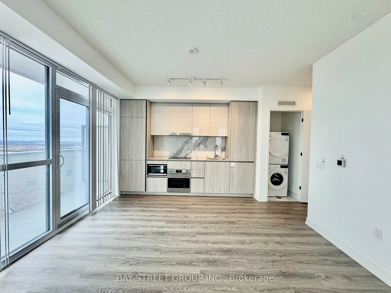 8, Interchange, Vaughan Corporate Centre, Vaughan