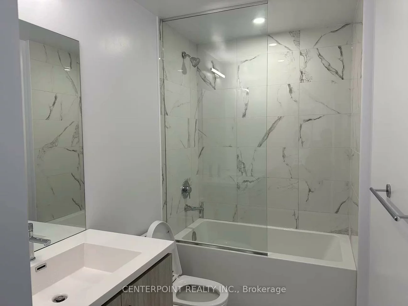 60, Honeycrisp, Vaughan Corporate Centre, Vaughan
