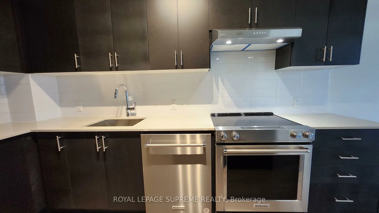 8960, Jane, Vellore Village, Vaughan
