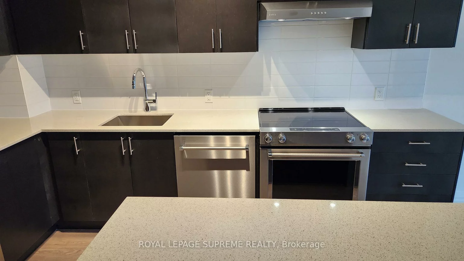 8960, Jane, Vellore Village, Vaughan