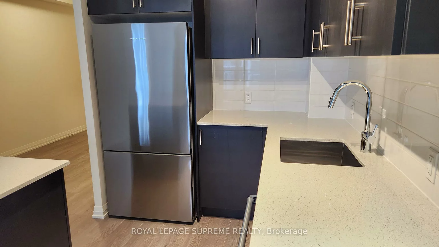 8960, Jane, Vellore Village, Vaughan