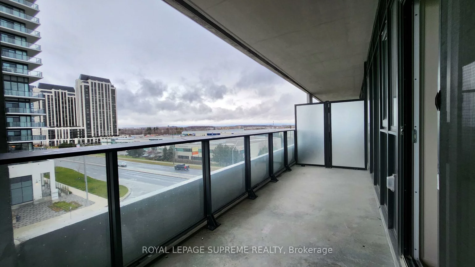 8960, Jane, Vellore Village, Vaughan