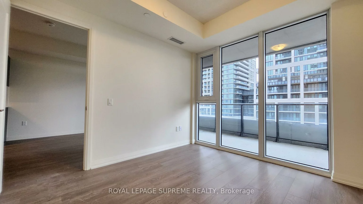 8960, Jane, Vellore Village, Vaughan