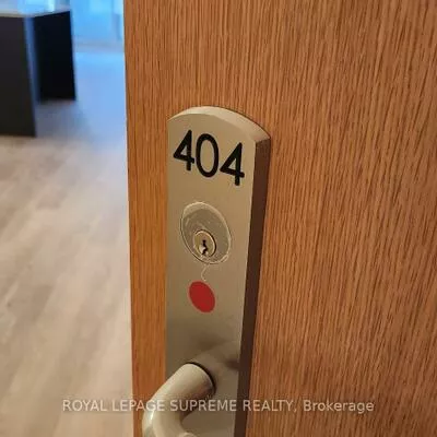 8960, Jane, Vellore Village, Vaughan