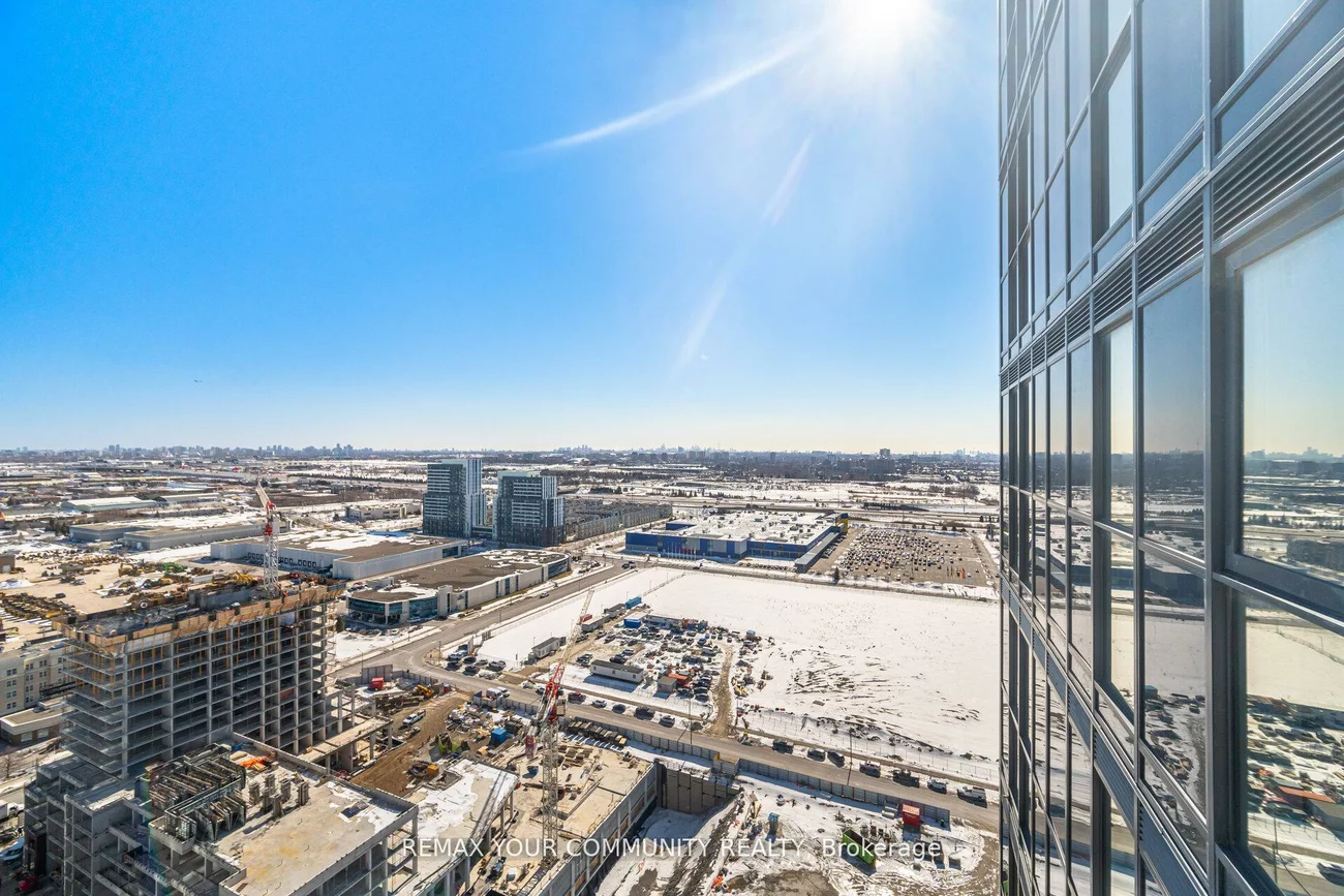 195, Commerce, Vaughan Corporate Centre, Vaughan