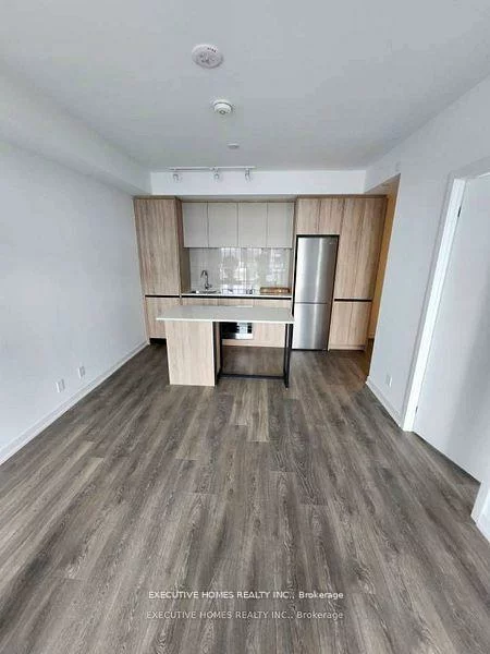 7950, Bathurst, Beverley Glen, Vaughan