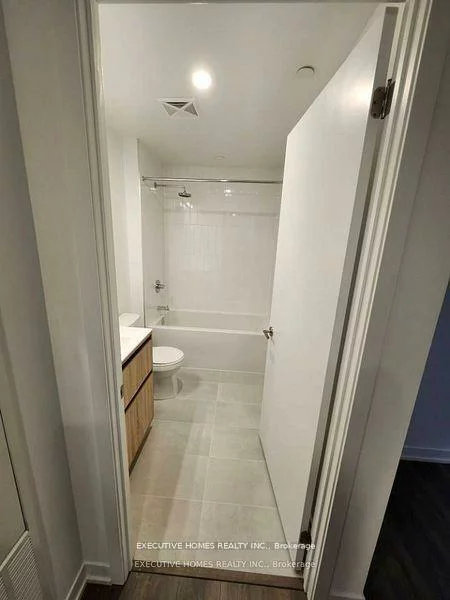 7950, Bathurst, Beverley Glen, Vaughan