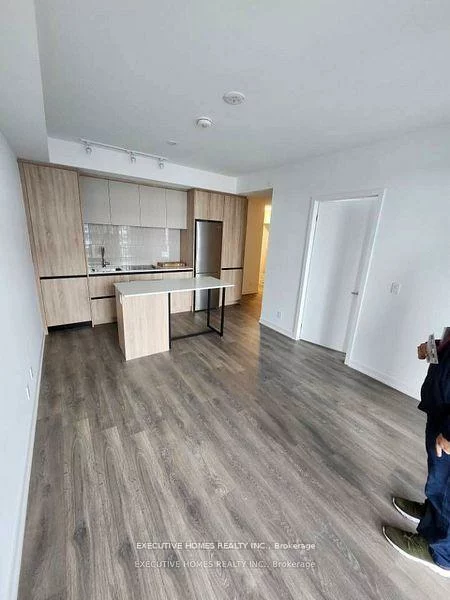 7950, Bathurst, Beverley Glen, Vaughan