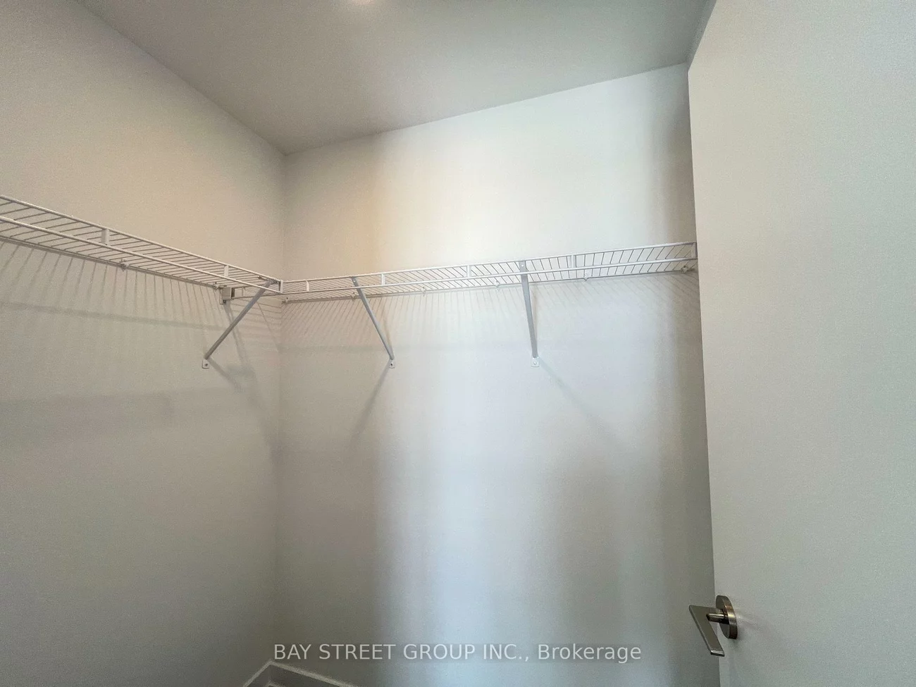 60, Honeycrisp, Vaughan Corporate Centre, Vaughan