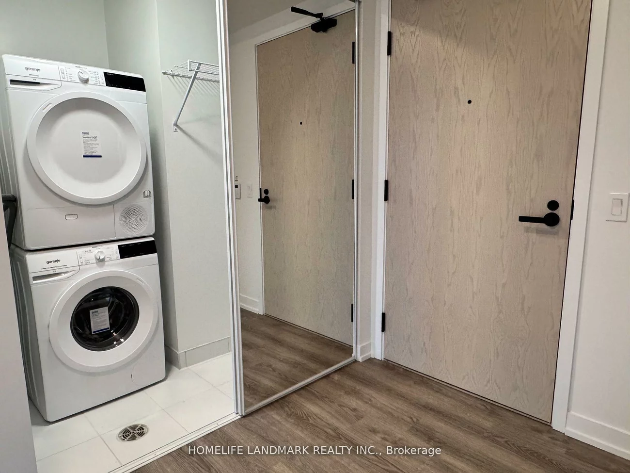 195, Commerce, Vaughan Corporate Centre, Vaughan