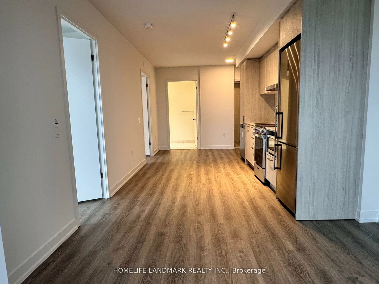 195, Commerce, Vaughan Corporate Centre, Vaughan