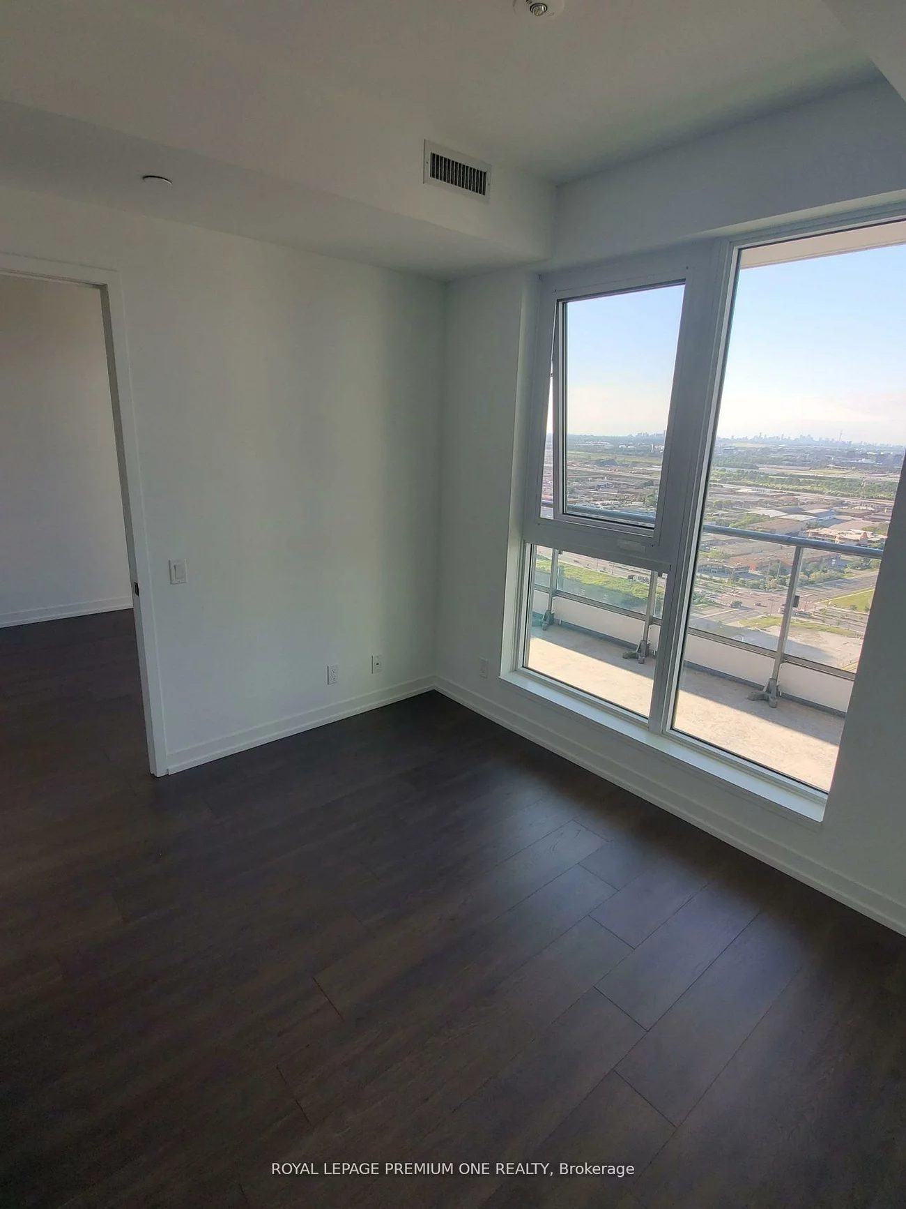 950, Portage, Vaughan Corporate Centre, Vaughan