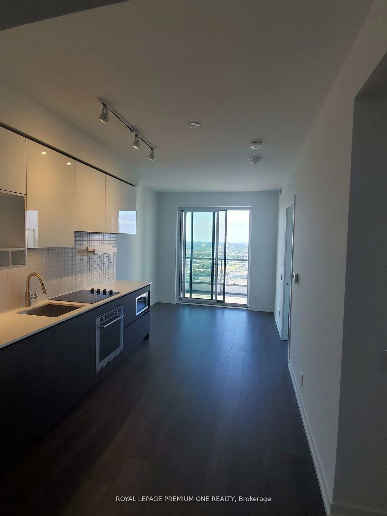 950, Portage, Vaughan Corporate Centre, Vaughan