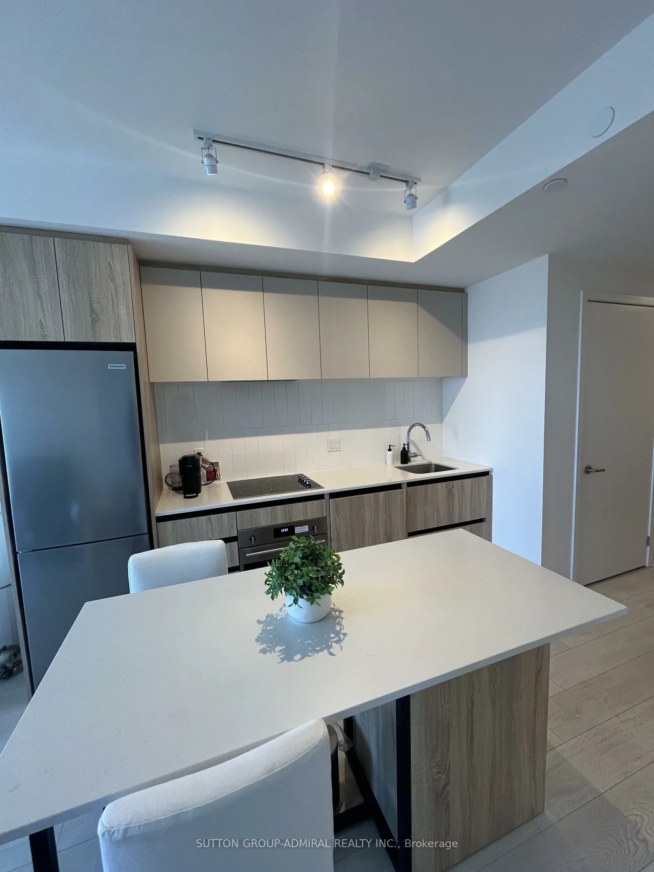 7950, Bathurst, Beverley Glen, Vaughan