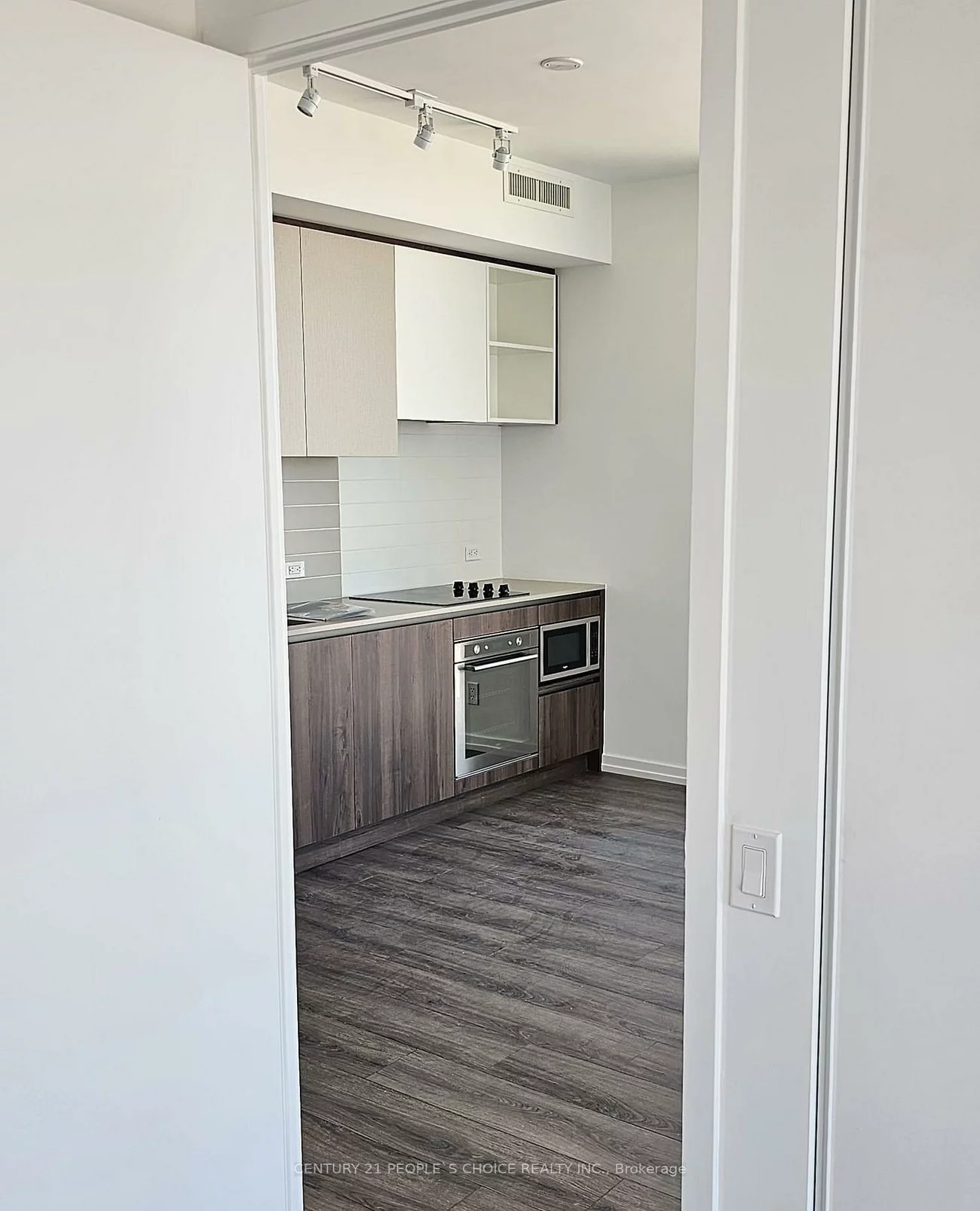 1000, Portage, Vaughan Corporate Centre, Vaughan