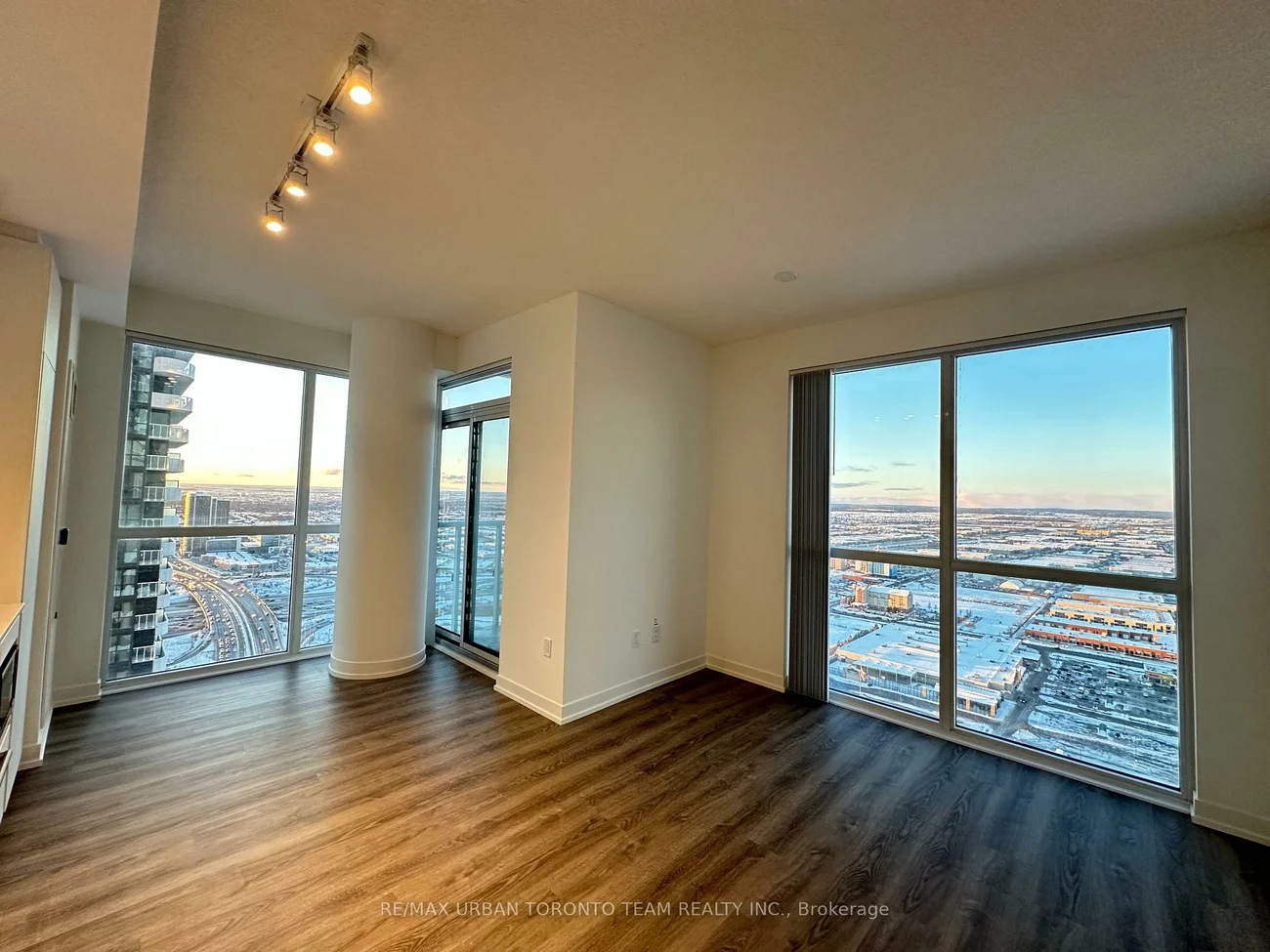 8, Interchange, Vaughan Corporate Centre, Vaughan