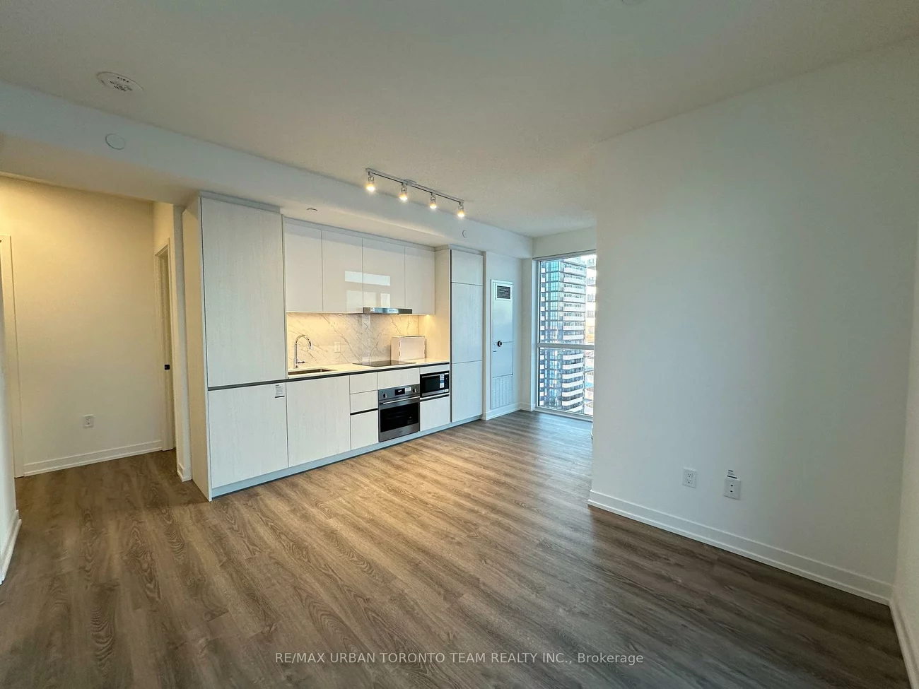 8, Interchange, Vaughan Corporate Centre, Vaughan