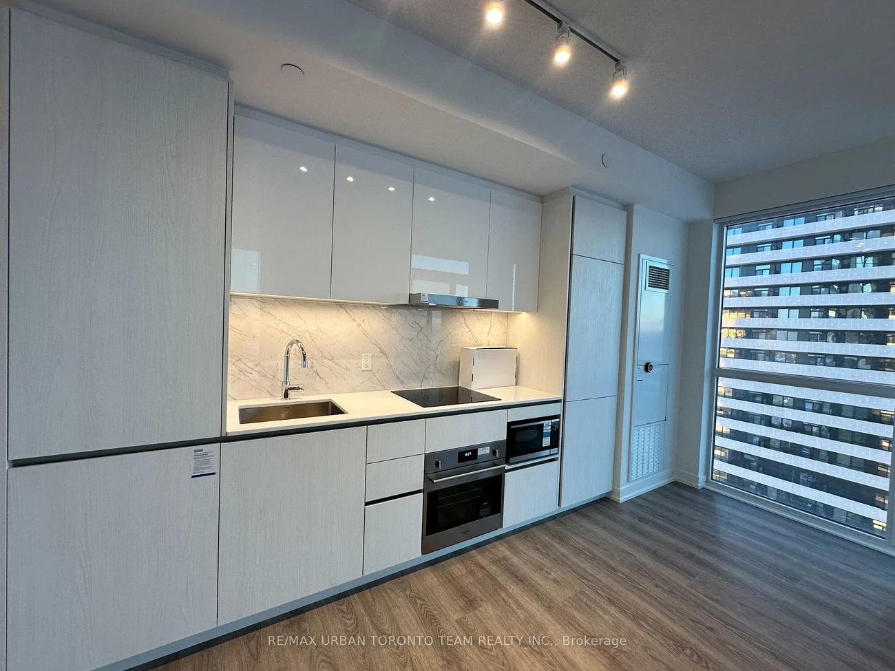 8, Interchange, Vaughan Corporate Centre, Vaughan