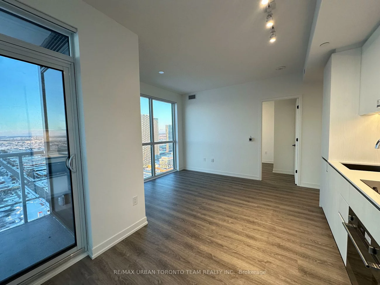 8, Interchange, Vaughan Corporate Centre, Vaughan