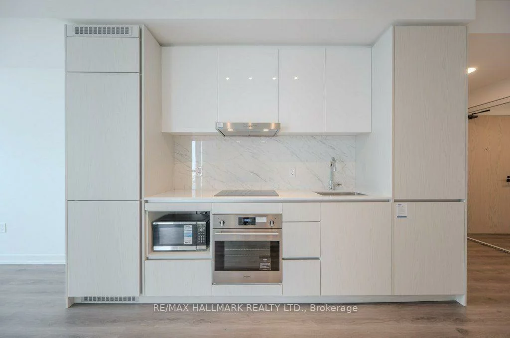 28, Interchange, Vaughan Corporate Centre, Vaughan