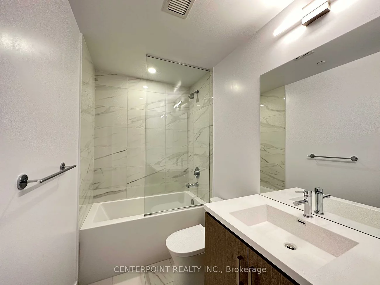 60, Honeycrisp, Vaughan Corporate Centre, Vaughan